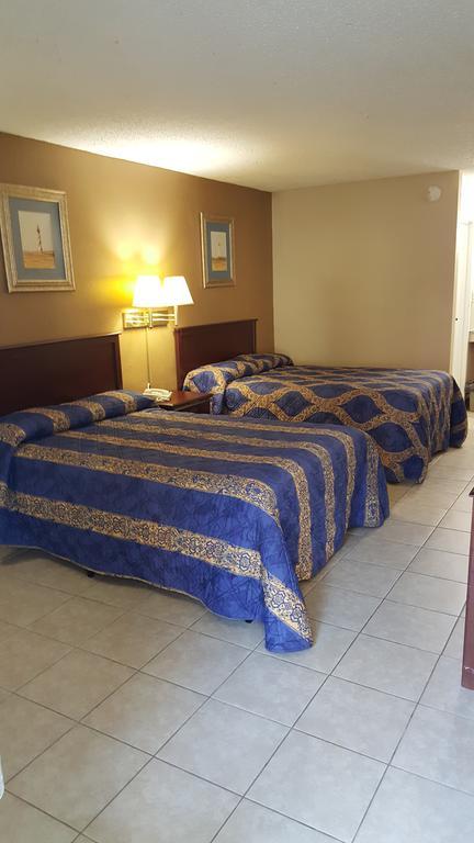 Red Carpet Inn كينستون الغرفة الصورة